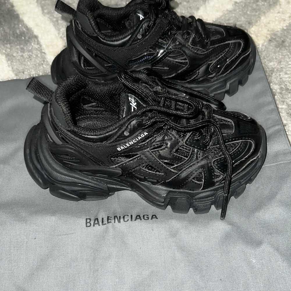 Kids Balenciaga sneakers size 24 USA 8 toddler